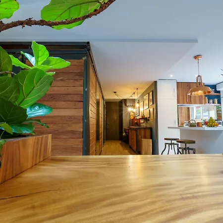 Loft Moderne Et Familial- Port De - 2 Chambres- Parking - Climatisation Apartman Nizza