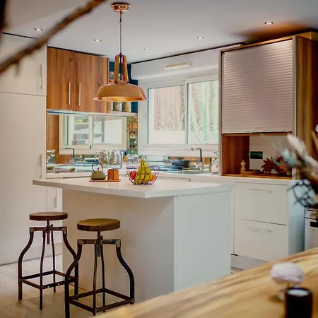 Loft Moderne Et Familial- Port De - 2 Chambres- Parking - Climatisation Appartement